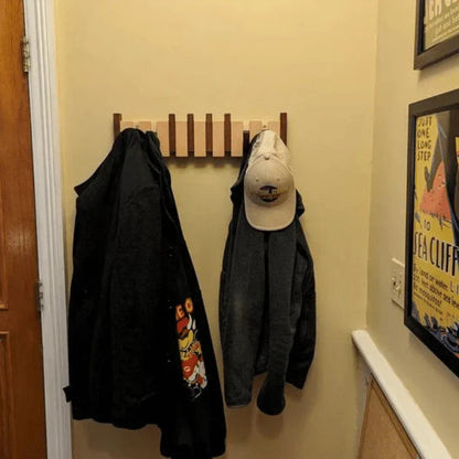 Harmonycoat Wandgarderobe - Kunstvolle, vom Klavier inspirierte Garderobe mit klappbaren Haken aus Massivholz